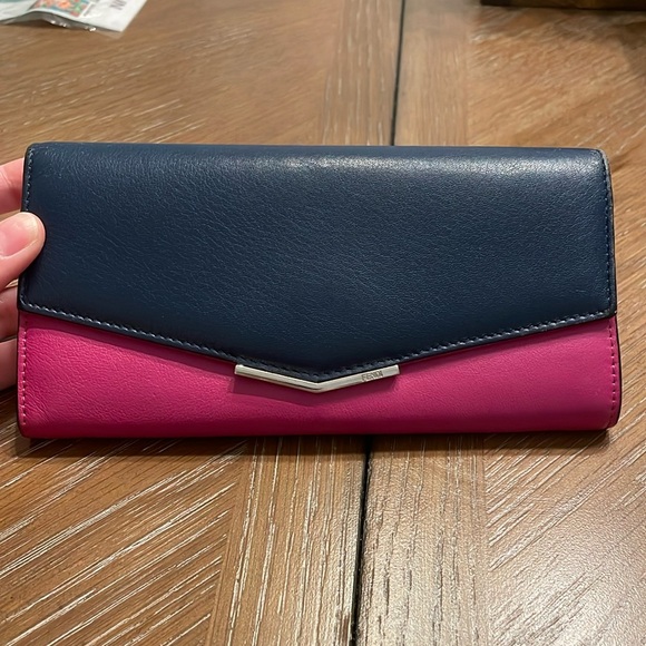 FLASH SALE Authentic FENDI two toned navy and fuschia wallet - EUC - Picture 1 of 14